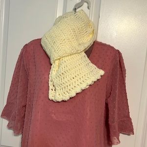 2 for $25 🧡🆕 🎉HP🎉 Hand-crocheted ivory scarf with scalloped edge